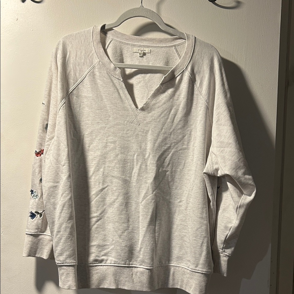 Light Cream V-Neck Pullover Sweatshirt with Floral Sleeve Embroidery